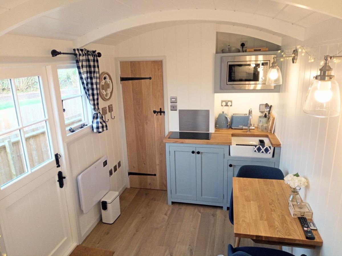 Yew Tree View Luxury Shepherd'S Hut スターミンスター・ニュートン エクステリア 写真